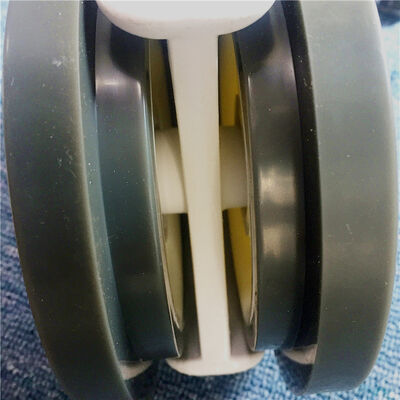 چرخ صنعتی توخالی PU مشکی با ارتفاع ۱۹۴ میلی‌متر برای چرخ دستی‌های سنگین، تجهیزات و ماشین‌آلات